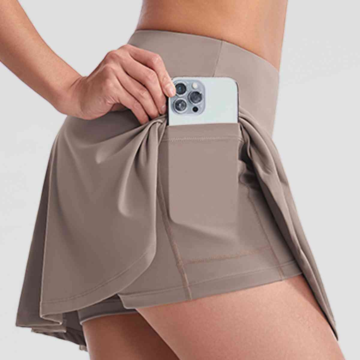 Jupe-short de sport à large ceinture