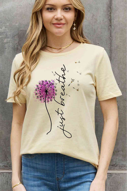 Simply Love T-shirt en coton graphique JUST BREATHE pleine taille