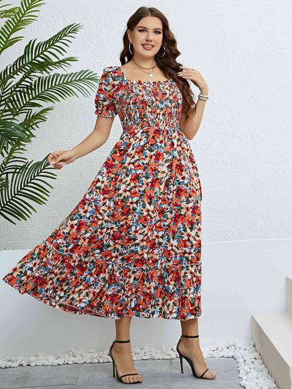 Robe Florale Smockée à Col Carré de Grande Taille