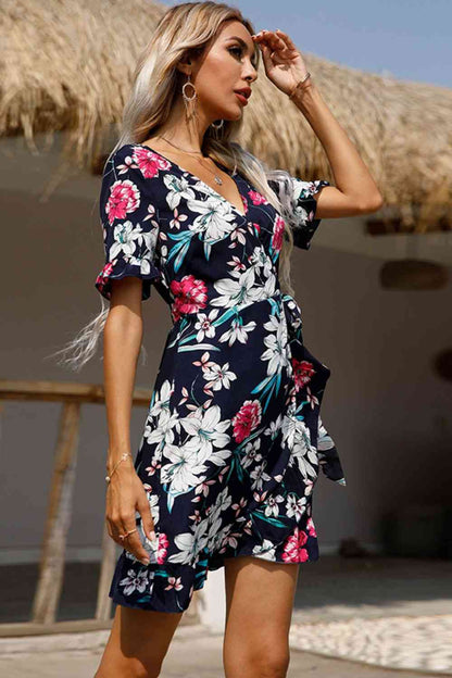 Robe surplis florale nouée à manches volantées