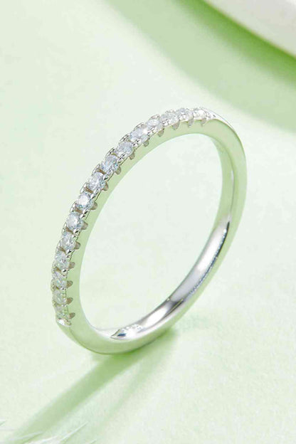 Bague demi-éternité plaquée platine moissanite