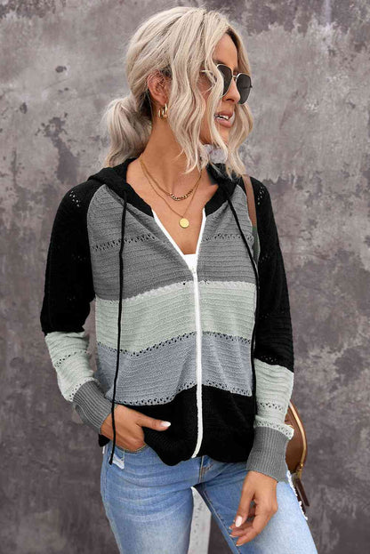 Cardigan zippé à capuche ajouré et manches raglan