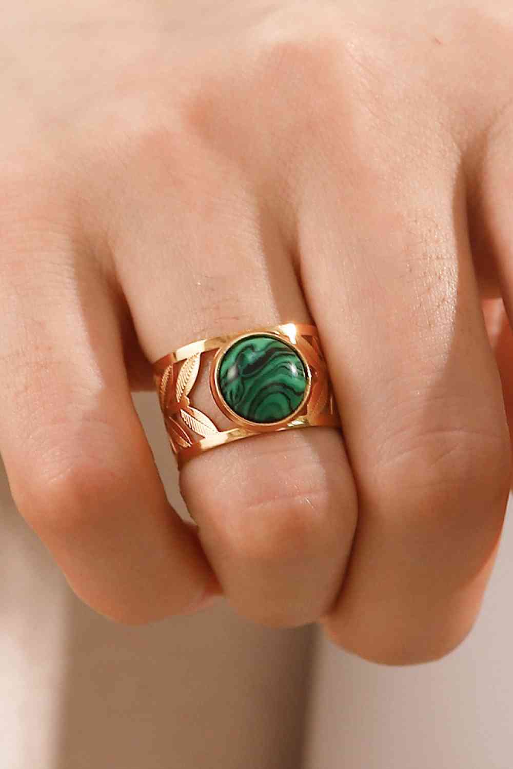 Bague Feuille de Malachite Plaquée Or 18 Carats