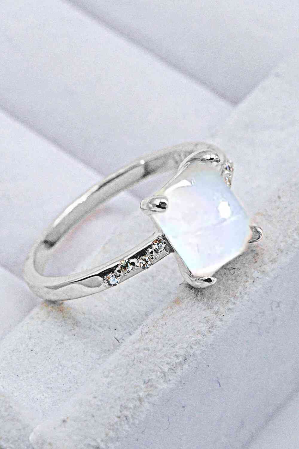 Anillo Piedra Luna Cuadrada