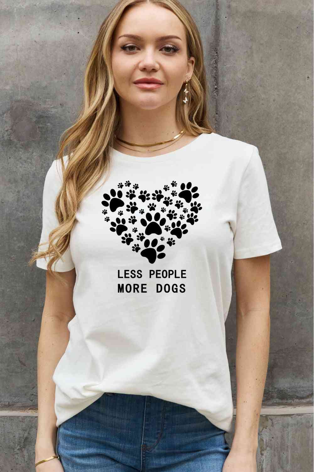 Simply Love Simply Love Taille réelle LESS PEOPLE MORE DOGS T-shirt en coton avec motif cœur