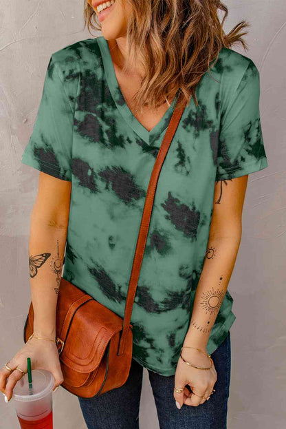 Camiseta con cuello en V y efecto tie-dye