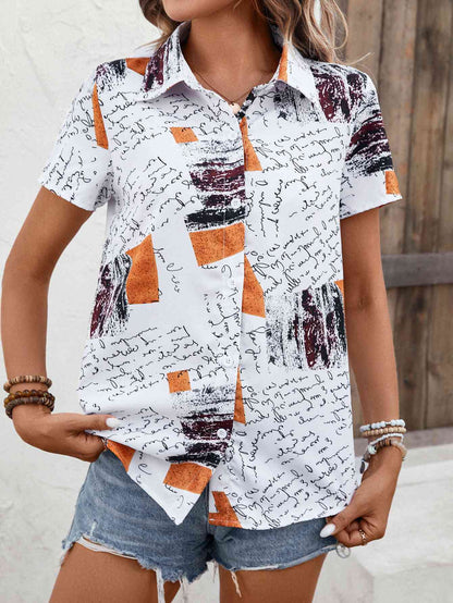 Camisa estampada con cuello y manga corta