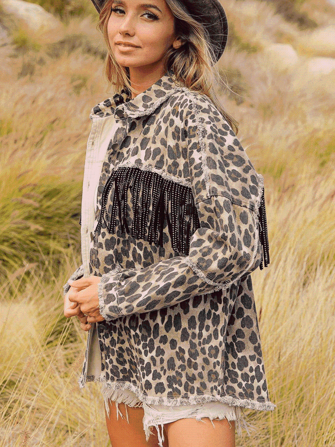 Veste en jean à col et détail léopard à franges