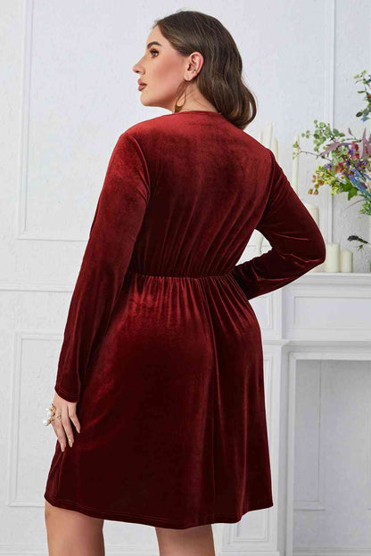 Melo Apparel Robe de Grande Taille à Col en V et Boutons Décoratifs Longueur Genou