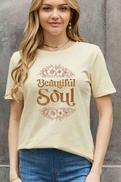 Simply Love T-shirt en coton graphique BEAUTIFUL SOUL pleine taille