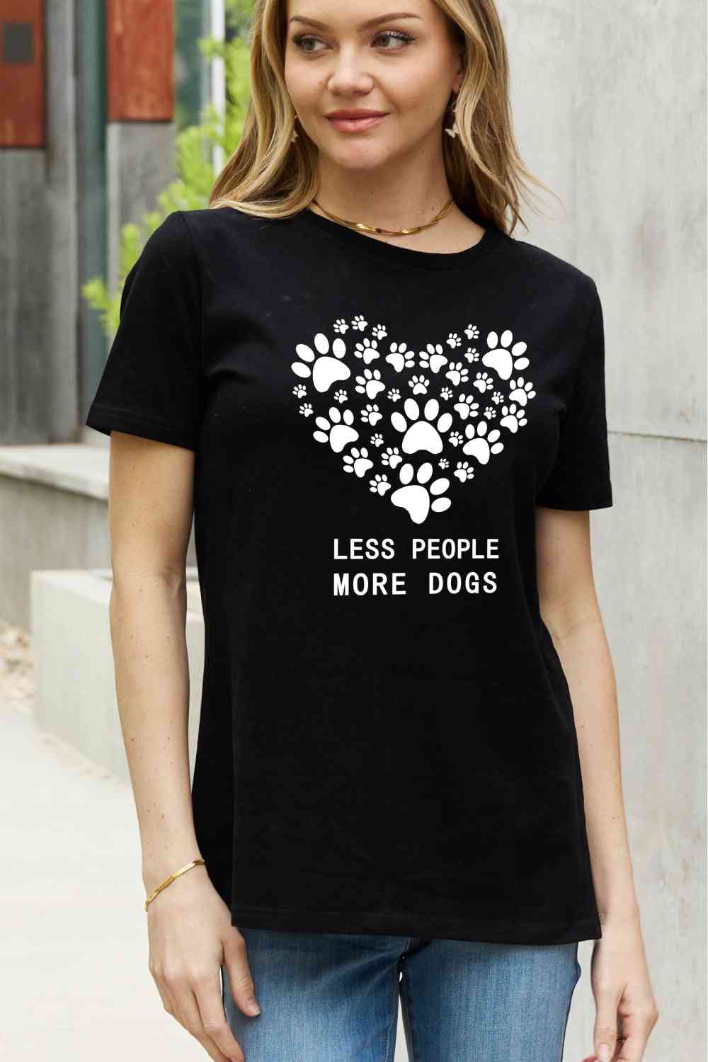 Simply Love Simply Love Taille réelle LESS PEOPLE MORE DOGS T-shirt en coton avec motif cœur