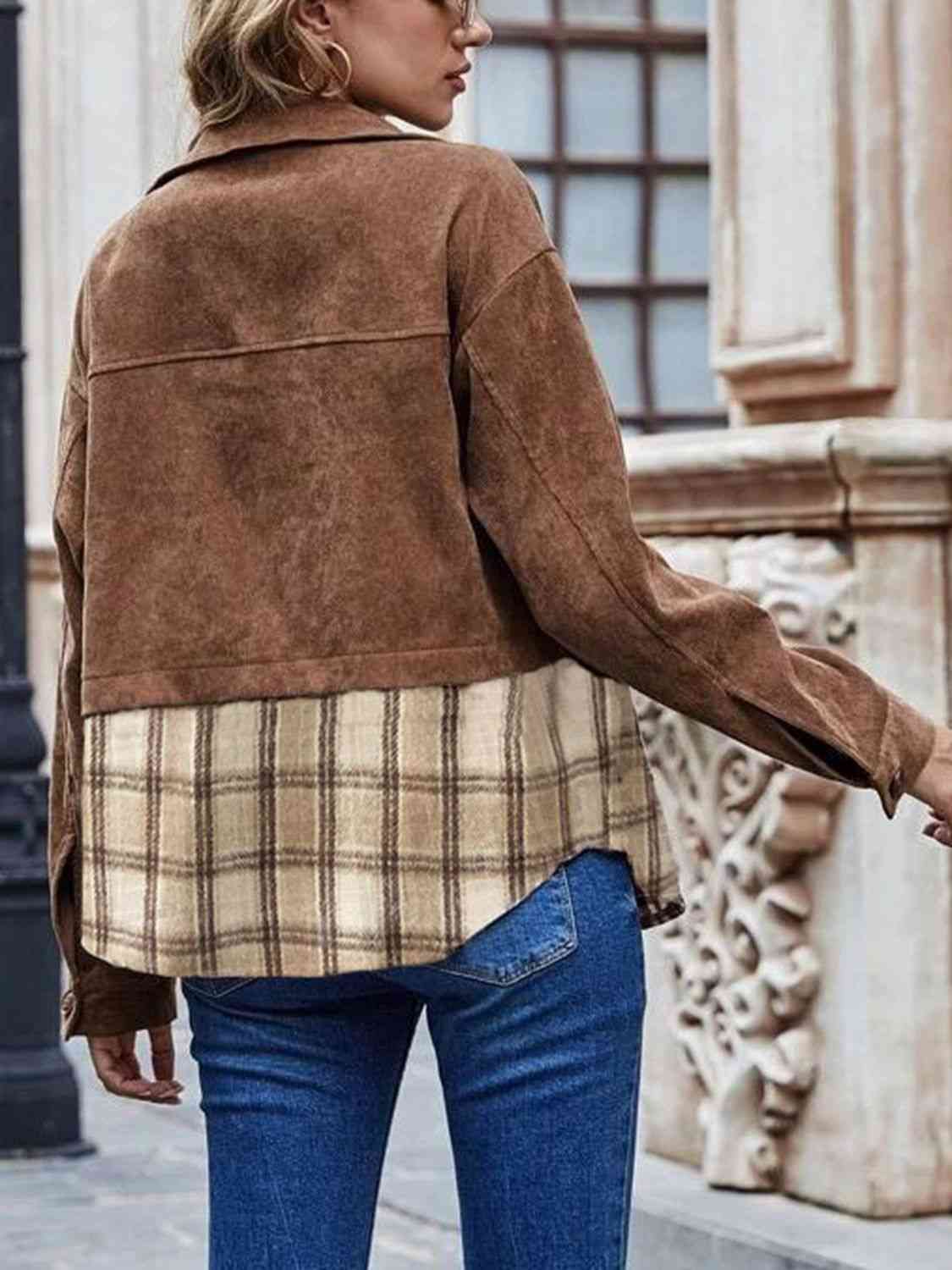 Chaqueta vaquera estampada con hombros caídos y cuello con cuello