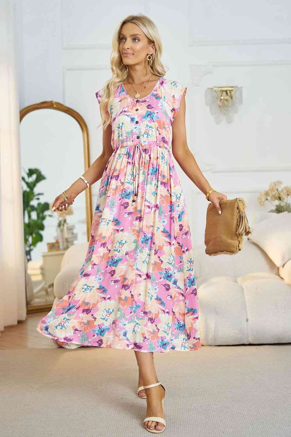 Vestido midi floral con cuello en V y línea A