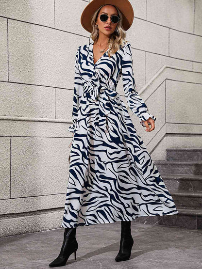 Robe à surplis et lien à la taille