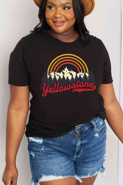 Simply Love T-shirt en coton graphique YELLOWSTONE pleine taille