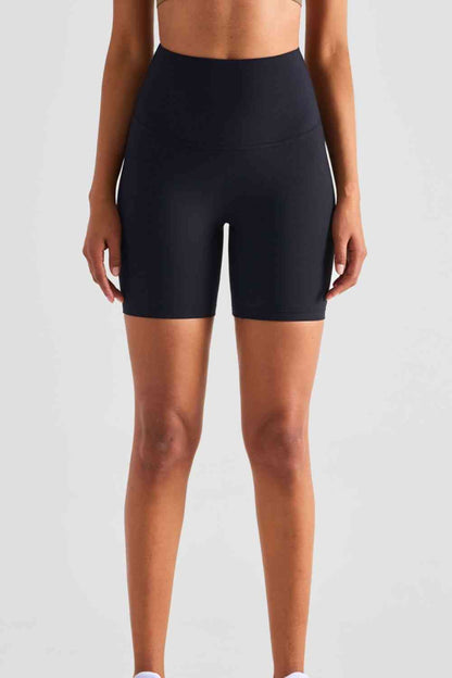 Shorts deportivos con cintura ancha