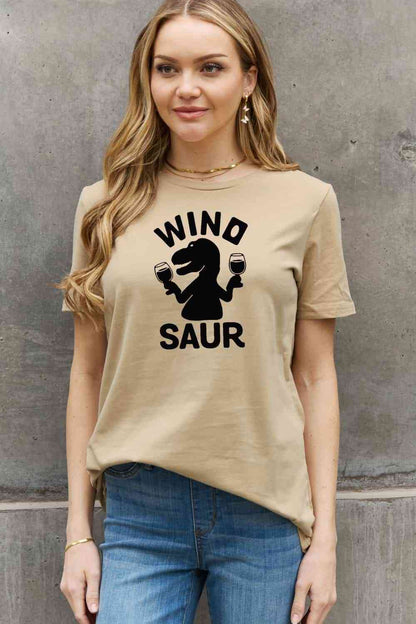 Simply Love T-shirt en coton graphique WINOSAUR pleine taille