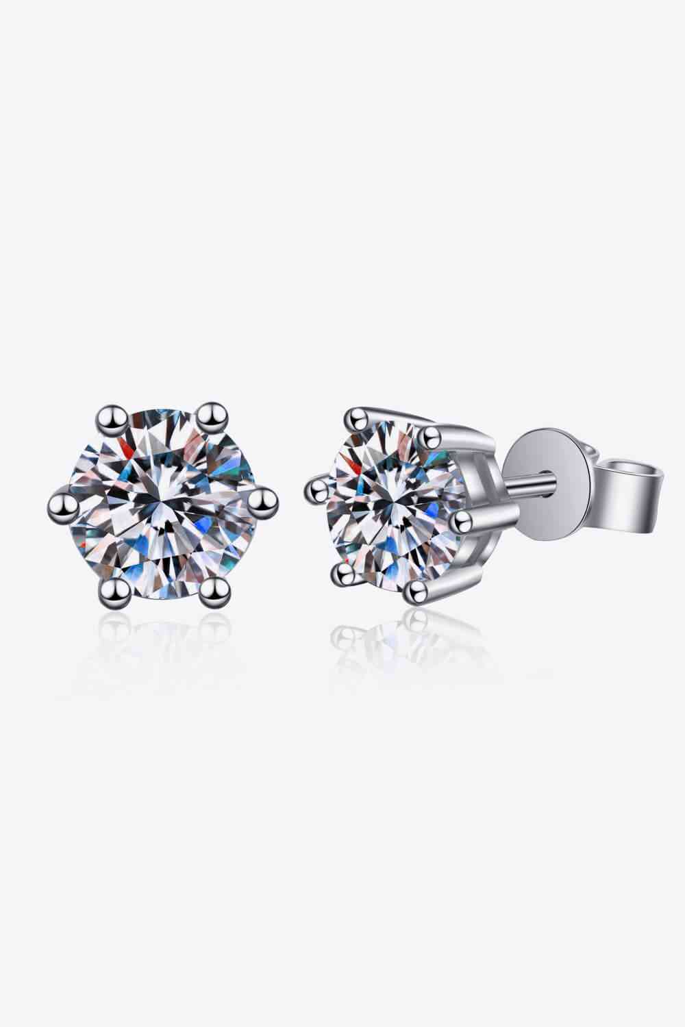 Boucles d'oreilles à tige en moissanite adorées