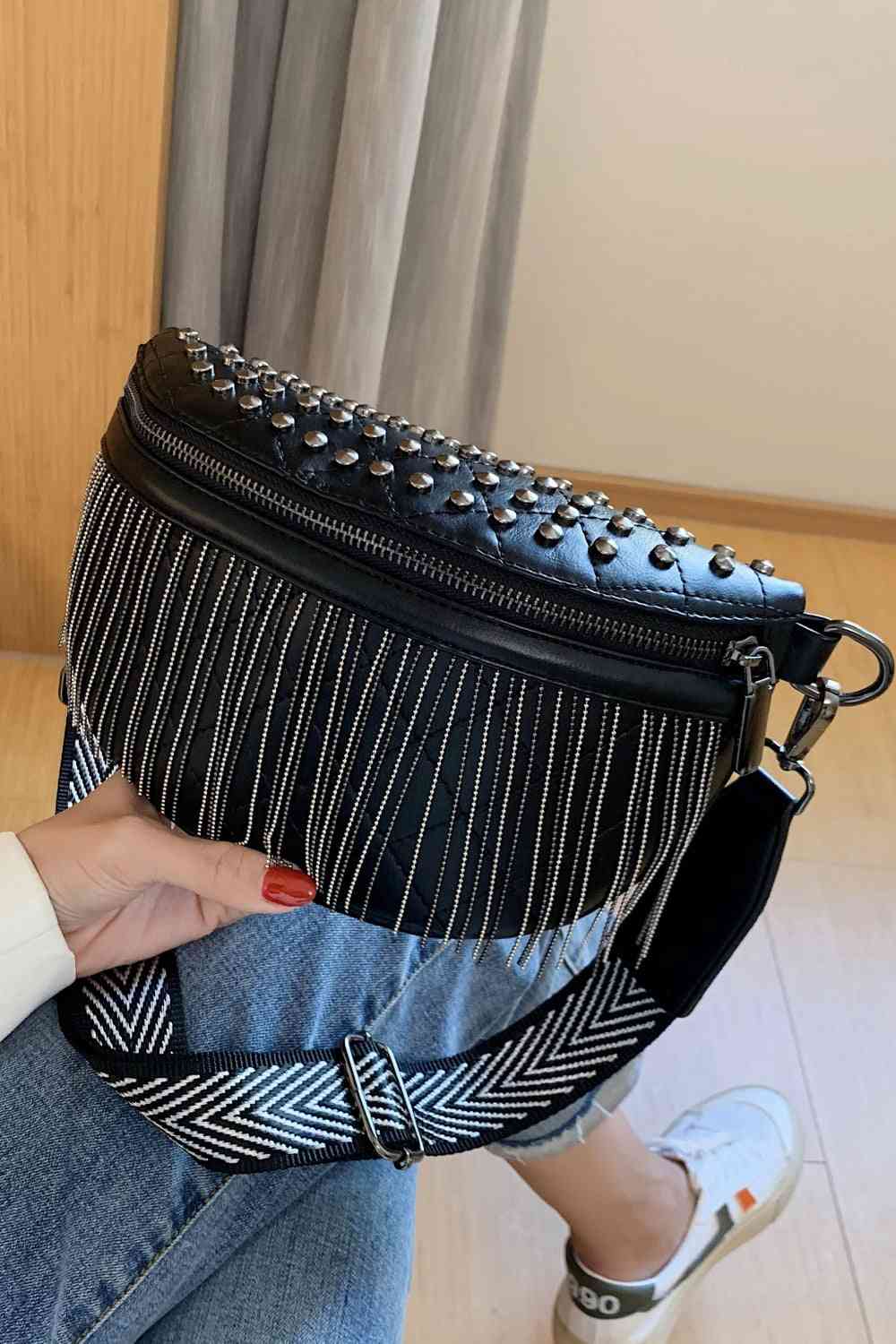 Sac à bandoulière clouté en cuir PU avec franges