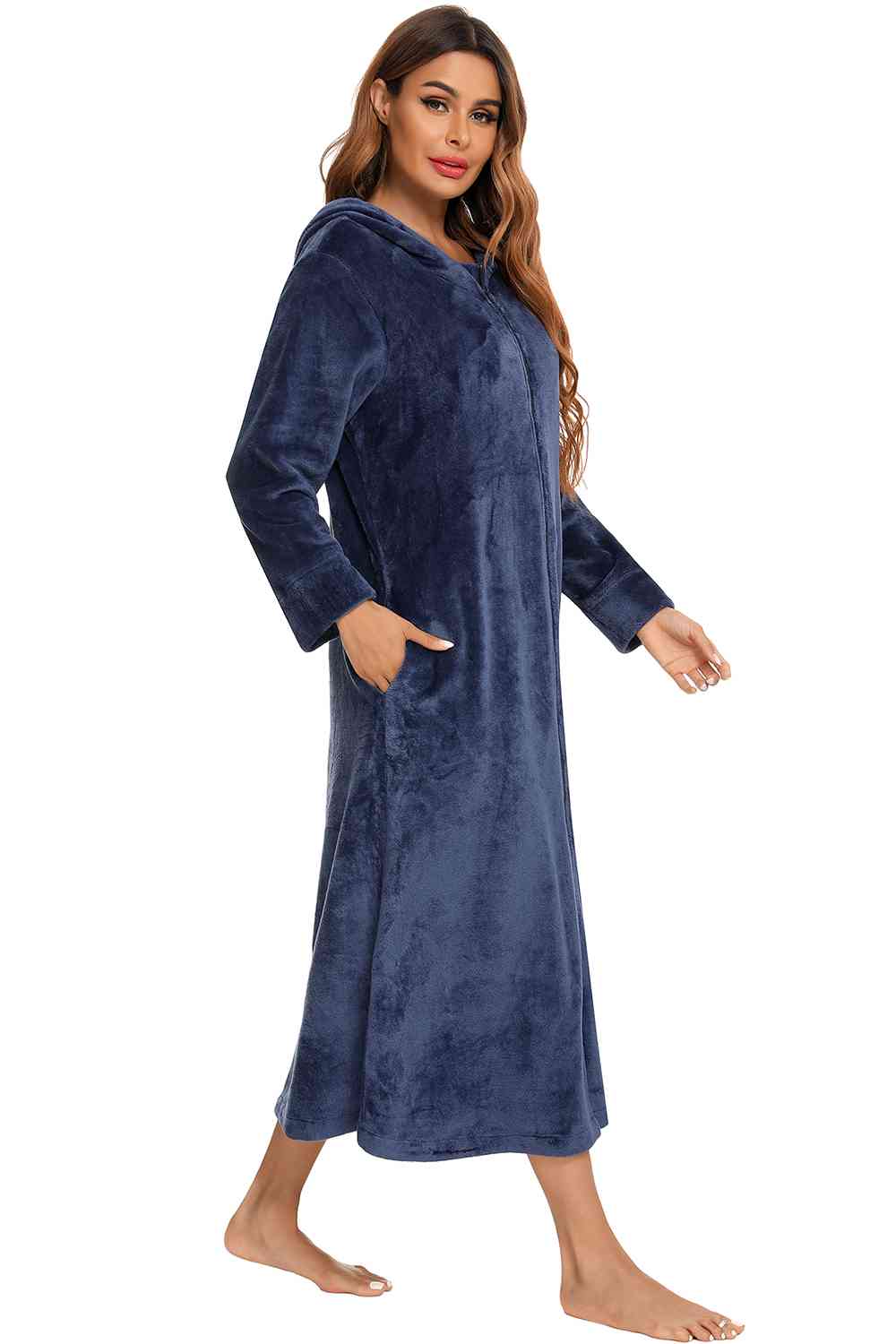 Robe de nuit à capuche zippée sur le devant avec poches