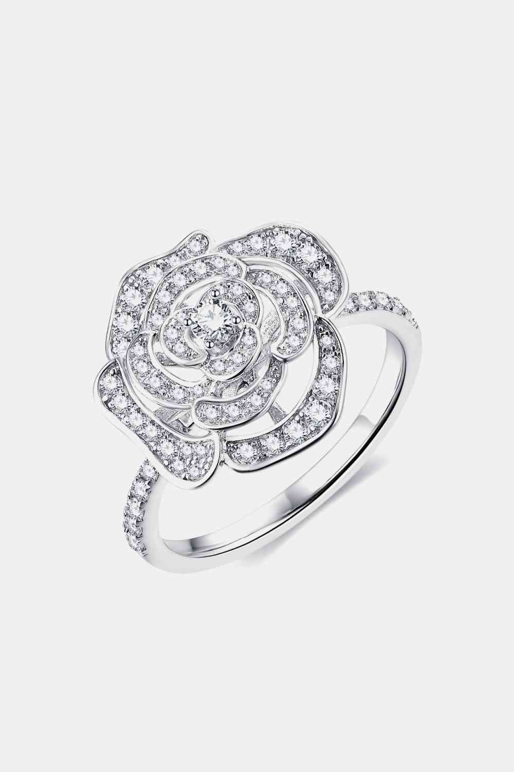 Bague en forme de fleur de moissanite