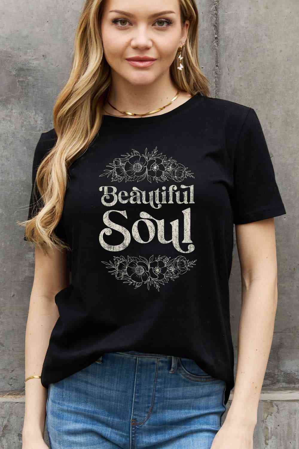 Simply Love T-shirt en coton graphique BEAUTIFUL SOUL pleine taille