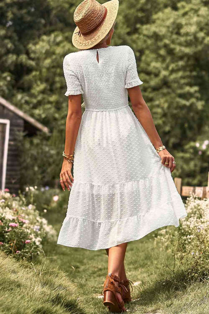 Robe midi smockée à manches courtes et col rond Swiss Dot