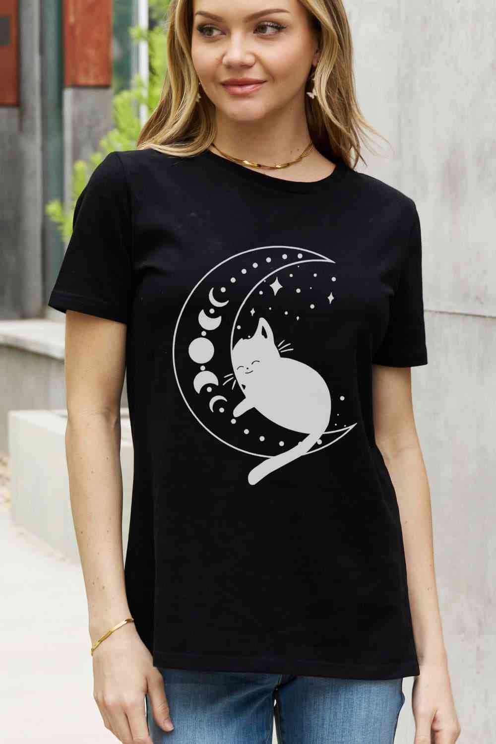 Camiseta de algodón con estampado de gato y luna de tamaño completo de Simply Love