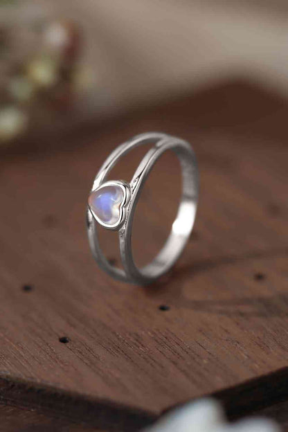 Anillo de plata de ley 925 con corazón de piedra lunar