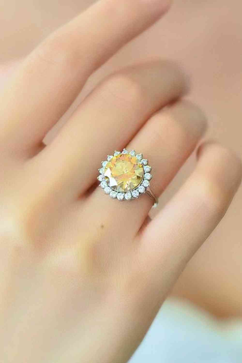 Anillo de girasol de moissanita de 2 quilates de plata de ley 925