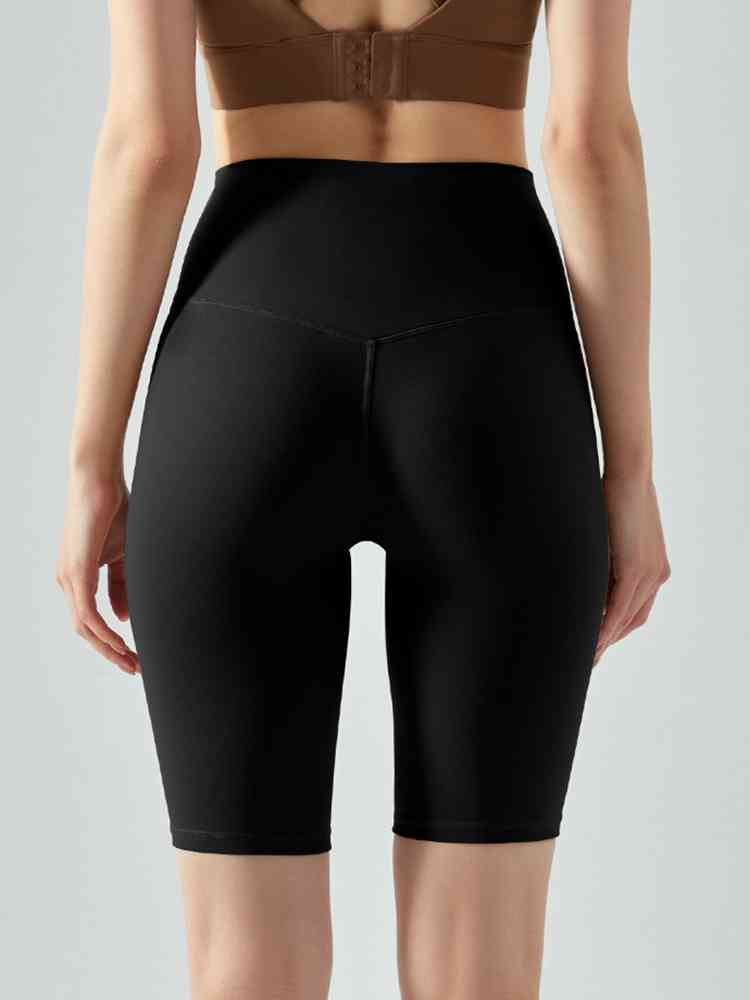 Shorts deportivos con cintura ancha y corte slim