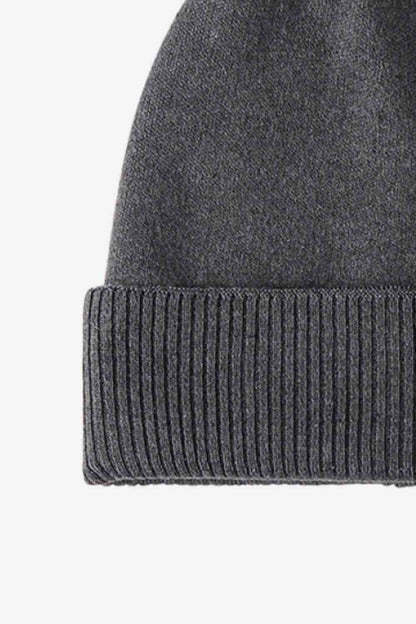 Gorro de punto con puños