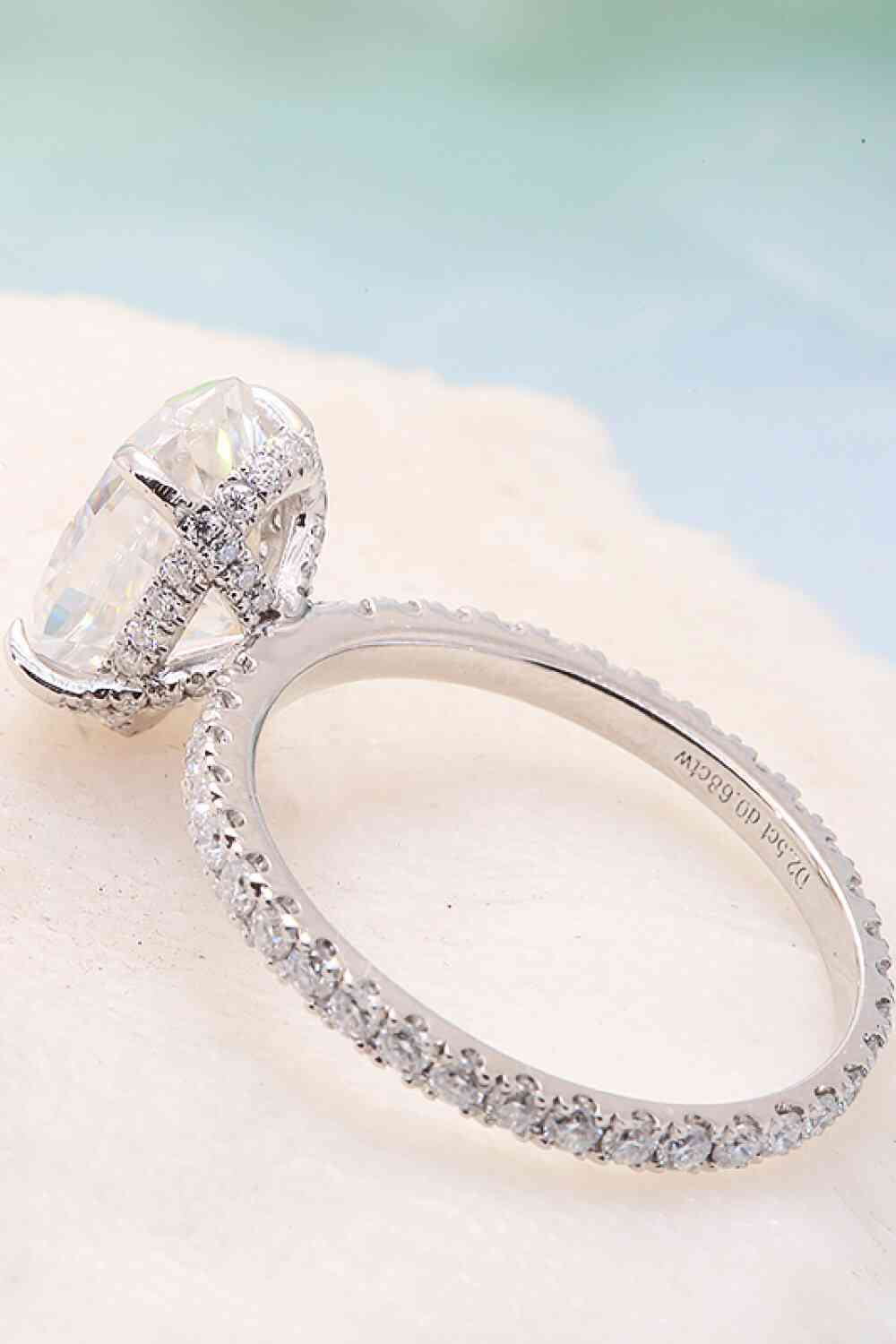 Bague à 4 griffes en moissanite en or blanc 14 carats 2,5 carats