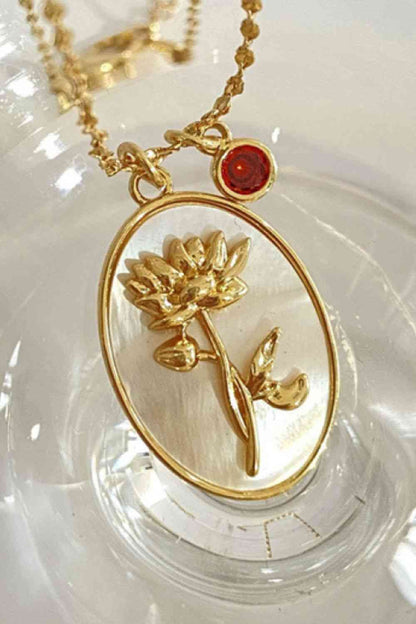 Collier en cuivre avec pendentif en forme de coquille de fleur