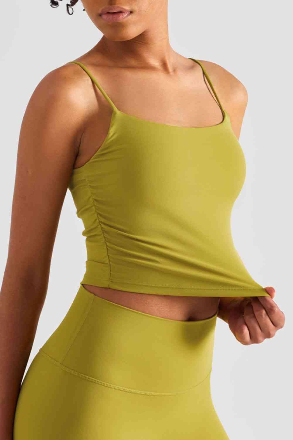 Camisole de sport courte à détails froncés