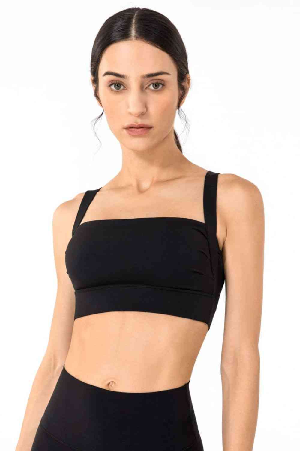 Soutien-gorge de sport à détails plissés et dos ouvert