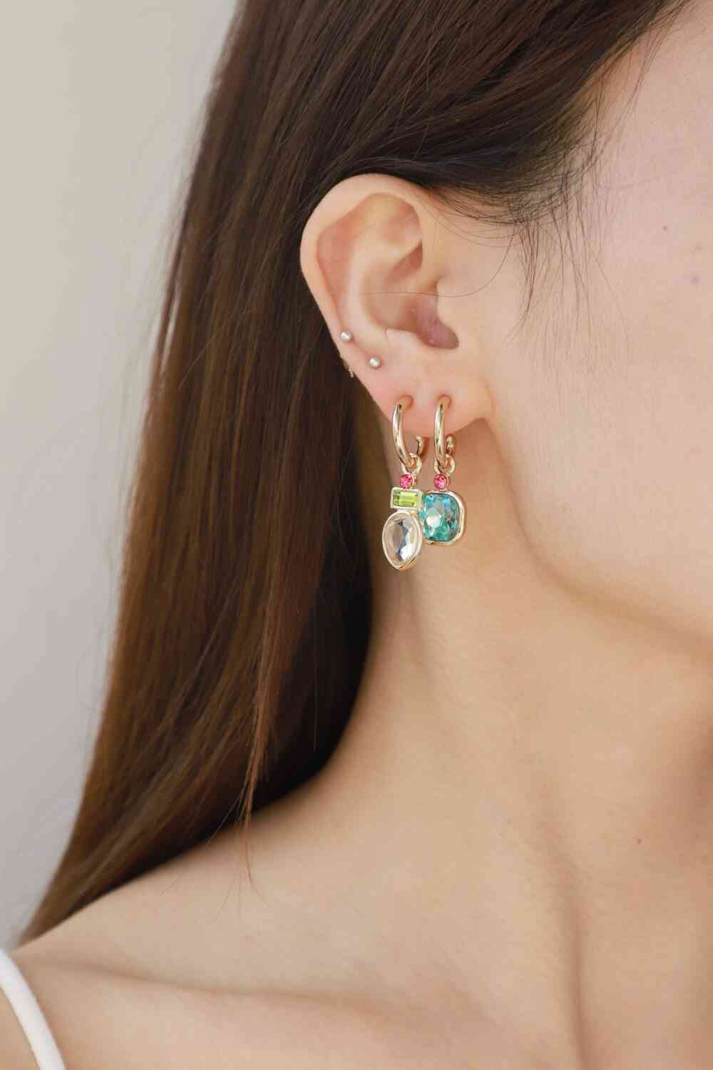 Boucles d'oreilles pendantes créoles en C en cristal