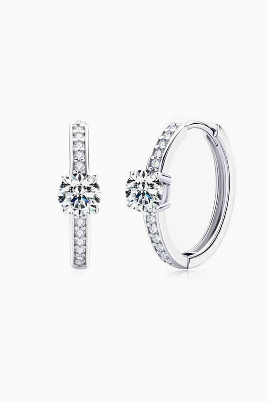 Boucles d'oreilles plaquées platine Carry Your Love 1 carat moissanite