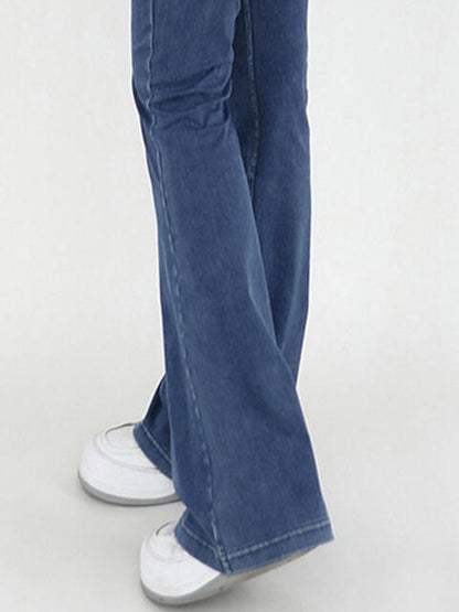 Jeans bootcut con cintura ancha y bolsillos