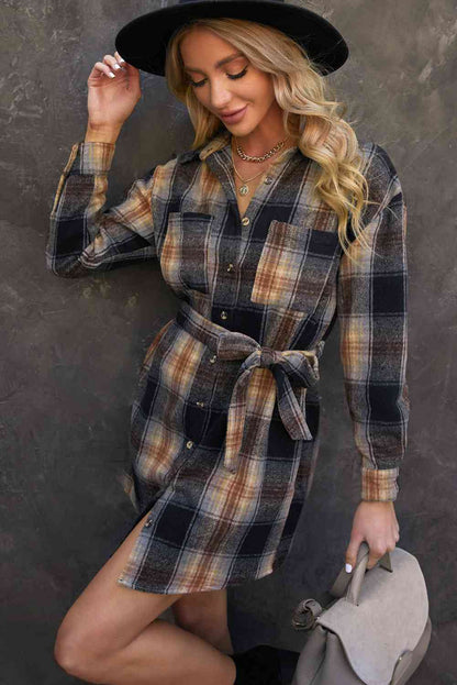 Robe chemise boutonnée à carreaux avec lien à la taille