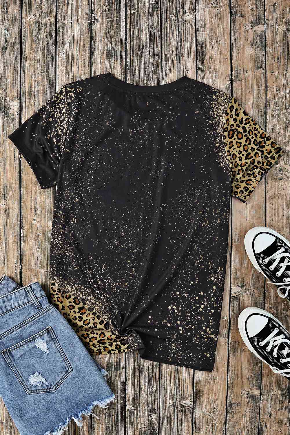 PLAY SOMETHING COUNTRY Camiseta con estampado de leopardo