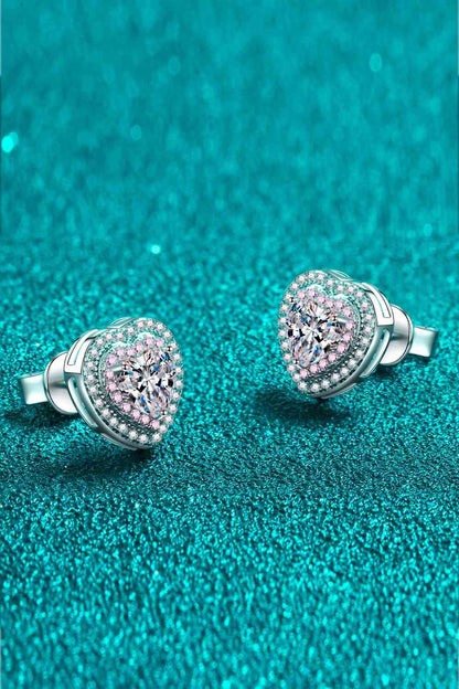 Boucles d'oreilles à tige en forme de cœur en moissanite