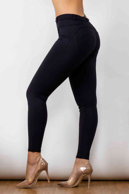 Legging boutonné avec détails contrastés pleine taille