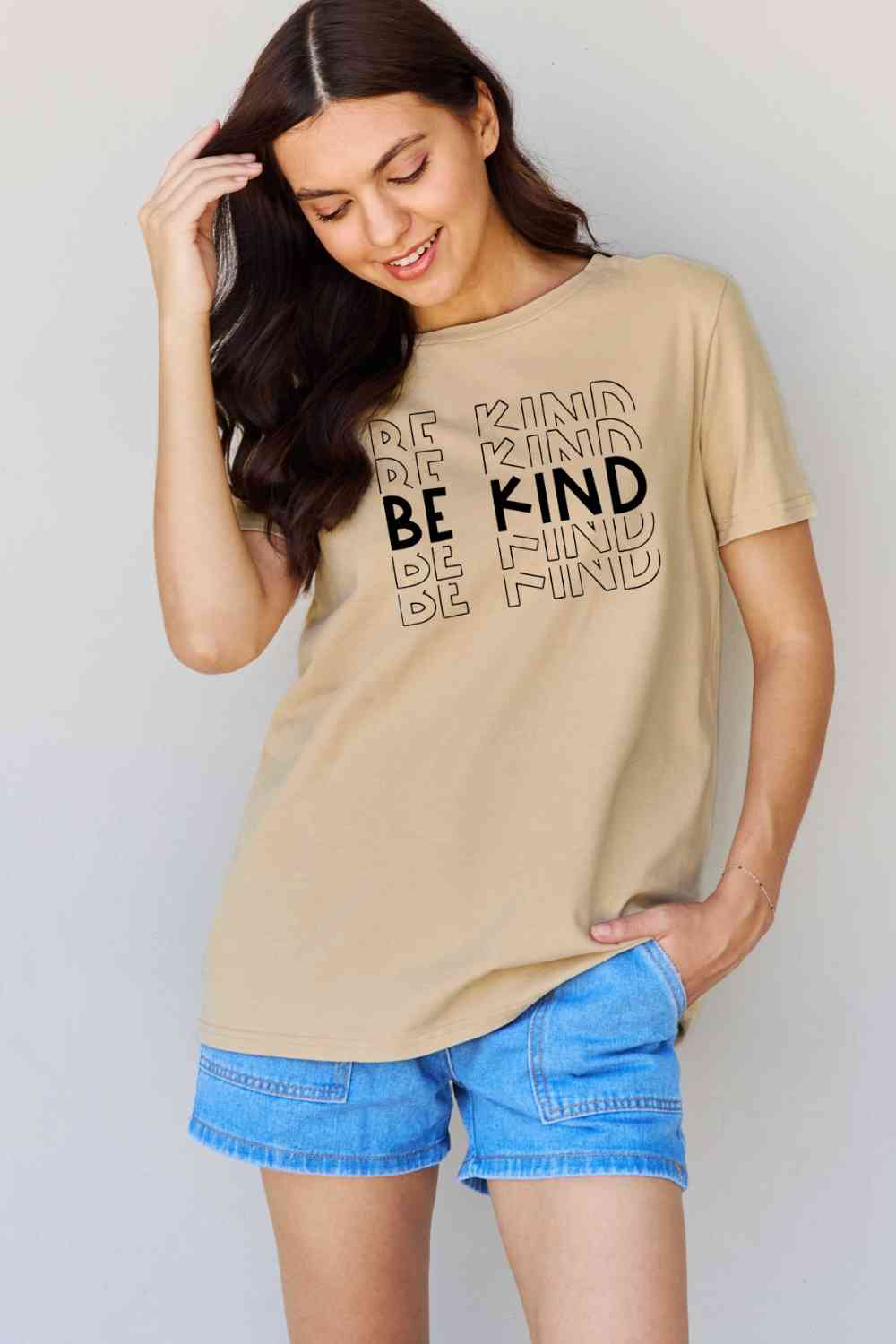 Simply Love Taille réelle BE KIND T-shirt graphique