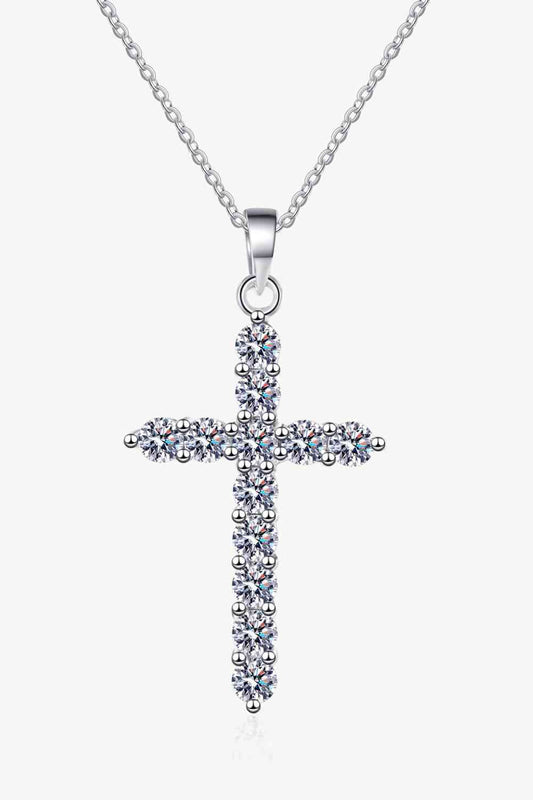 Collier chaîne avec pendentif croix Moissanite
