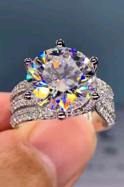 Bague à trois couches de moissanite adorée de 3 carats