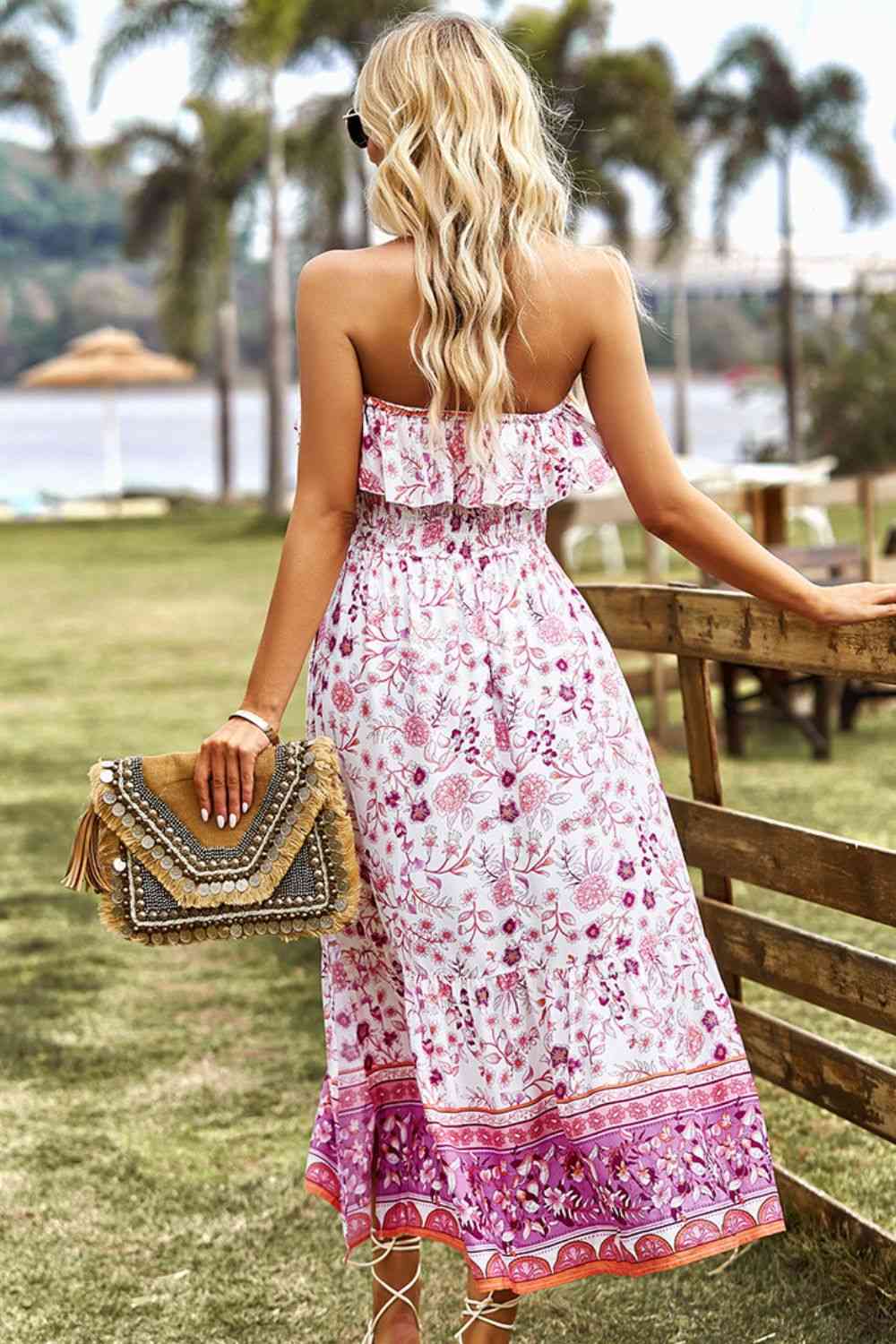 Vestido midi bohemio sin tirantes con abertura