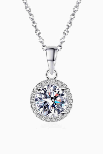 Adored Chance to Charm Collier avec pendentif rond en moissanite 1 carat