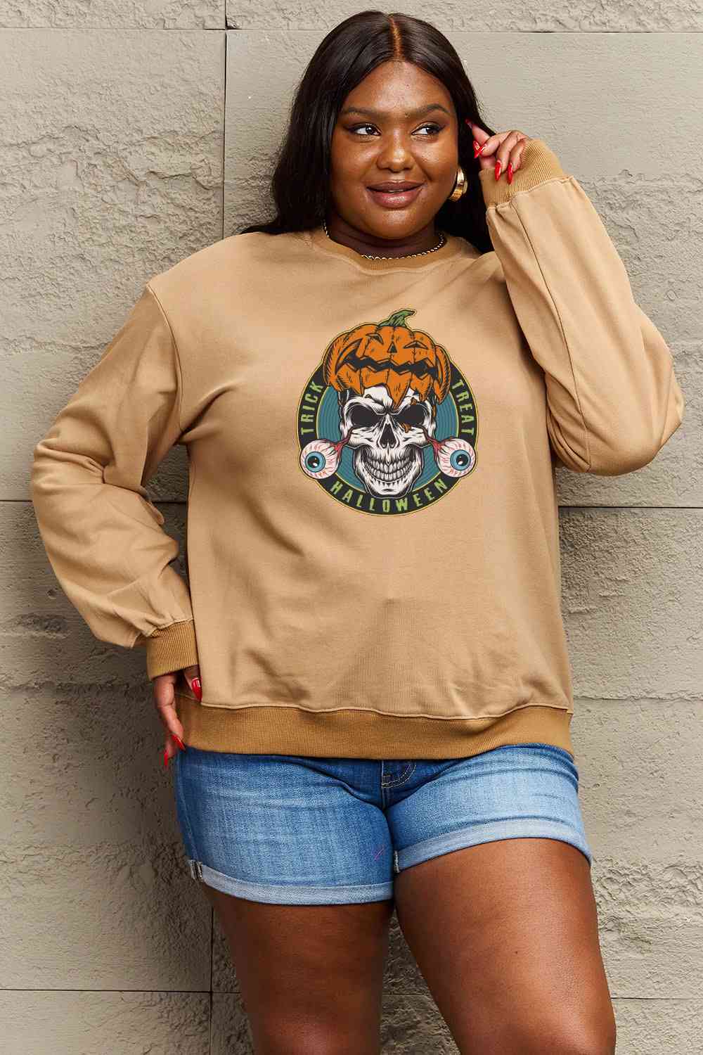 Sudadera con estampado de calavera de tamaño completo de Simply Love