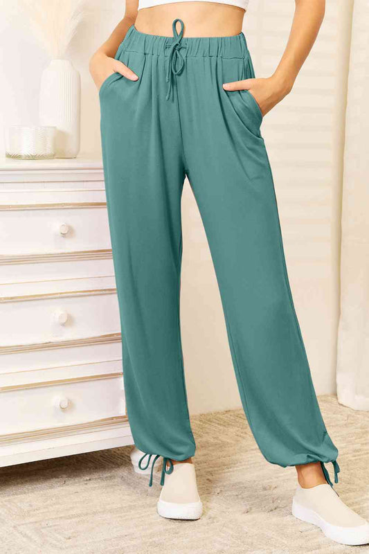 Basic Bae Pantalones de cintura con cordón y rayón suave de tamaño completo con bolsillos